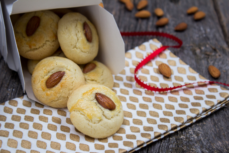 chinese-almond-cookies