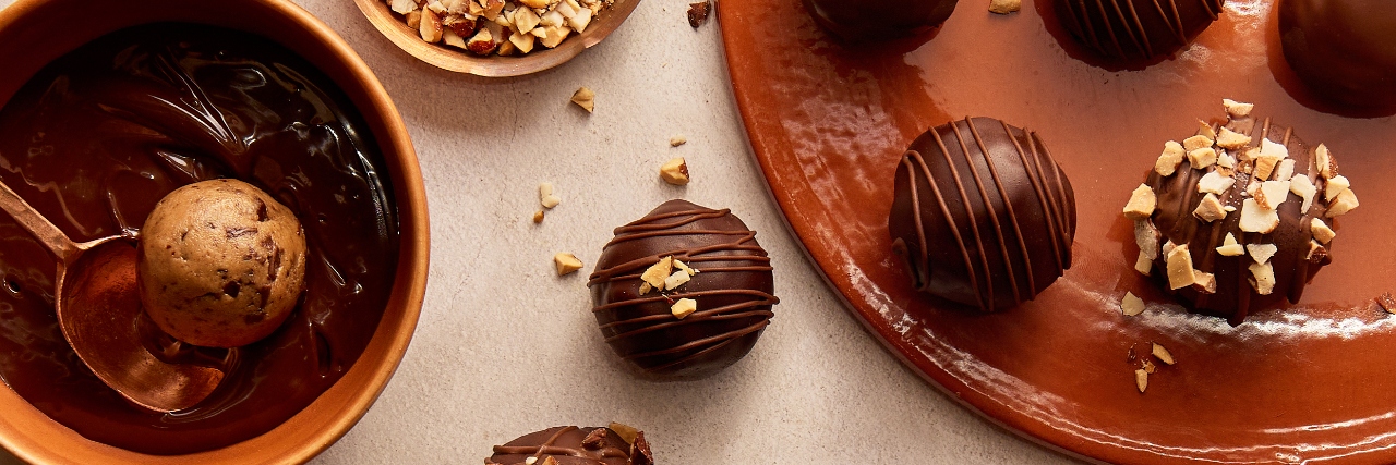 Pâte de biscuits enrobée de chocolat