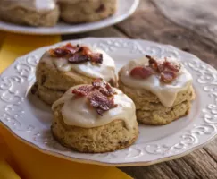 Scones à l'érable et bacon