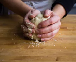 Comment faire: former la pâte à tarte