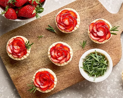 Mini-tartelettes fraises et romarin